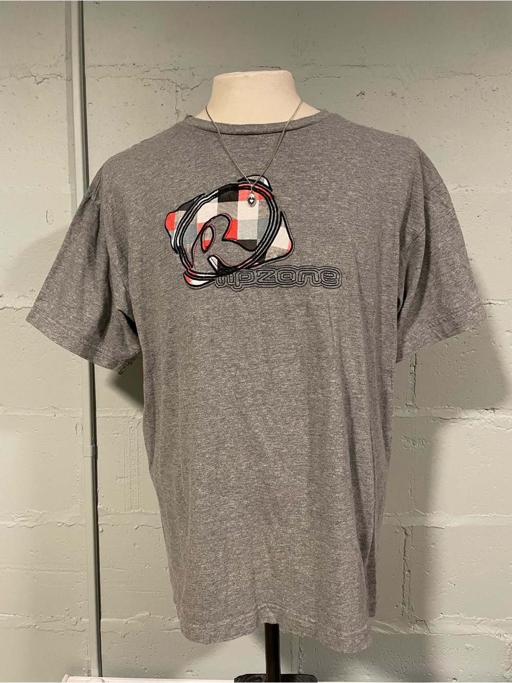 Y2K Gray Ripzone Graphic Short-Sleeve Crew Neck T-Shirt